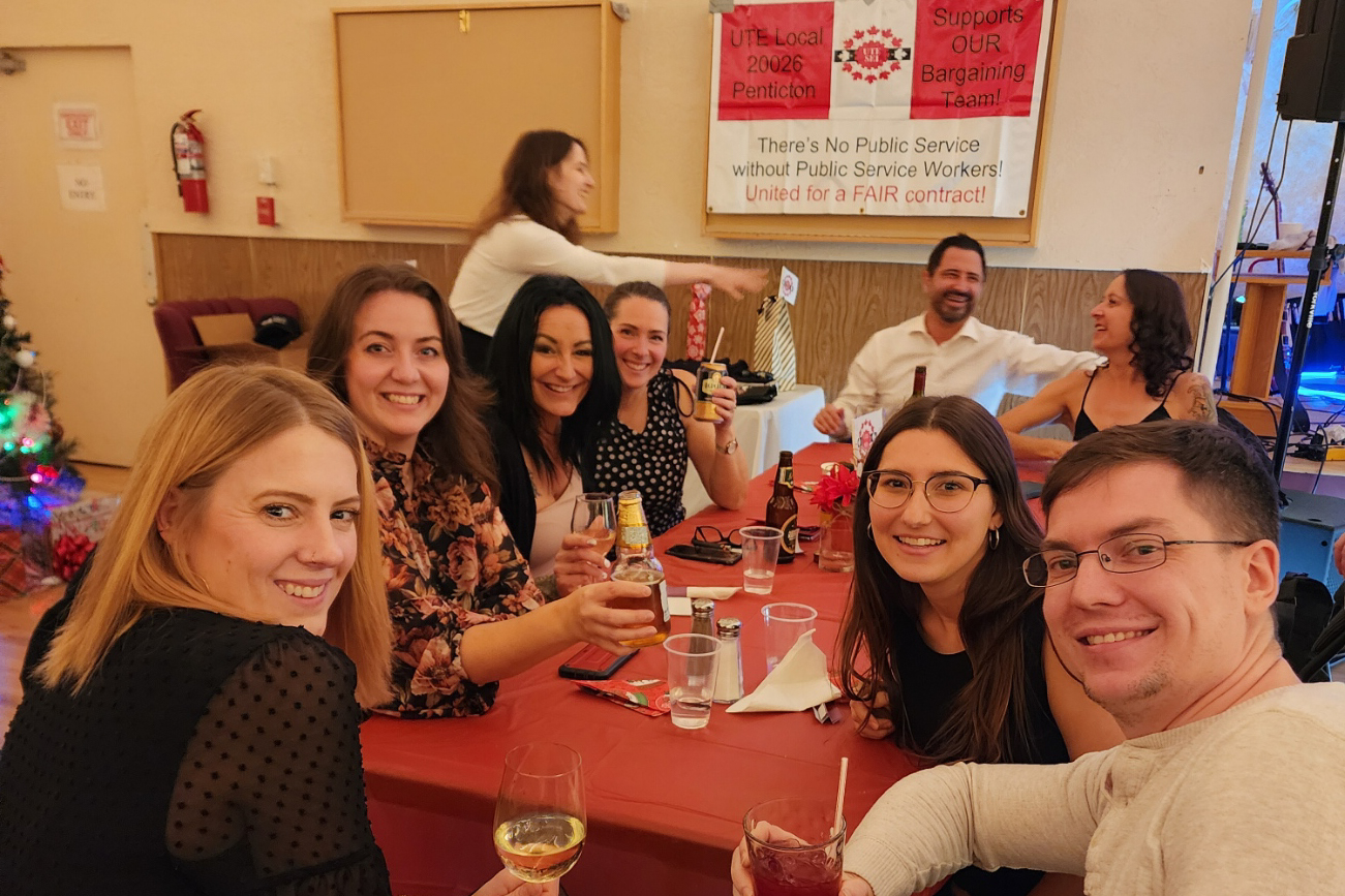 group photo at Penticton member appreciation event