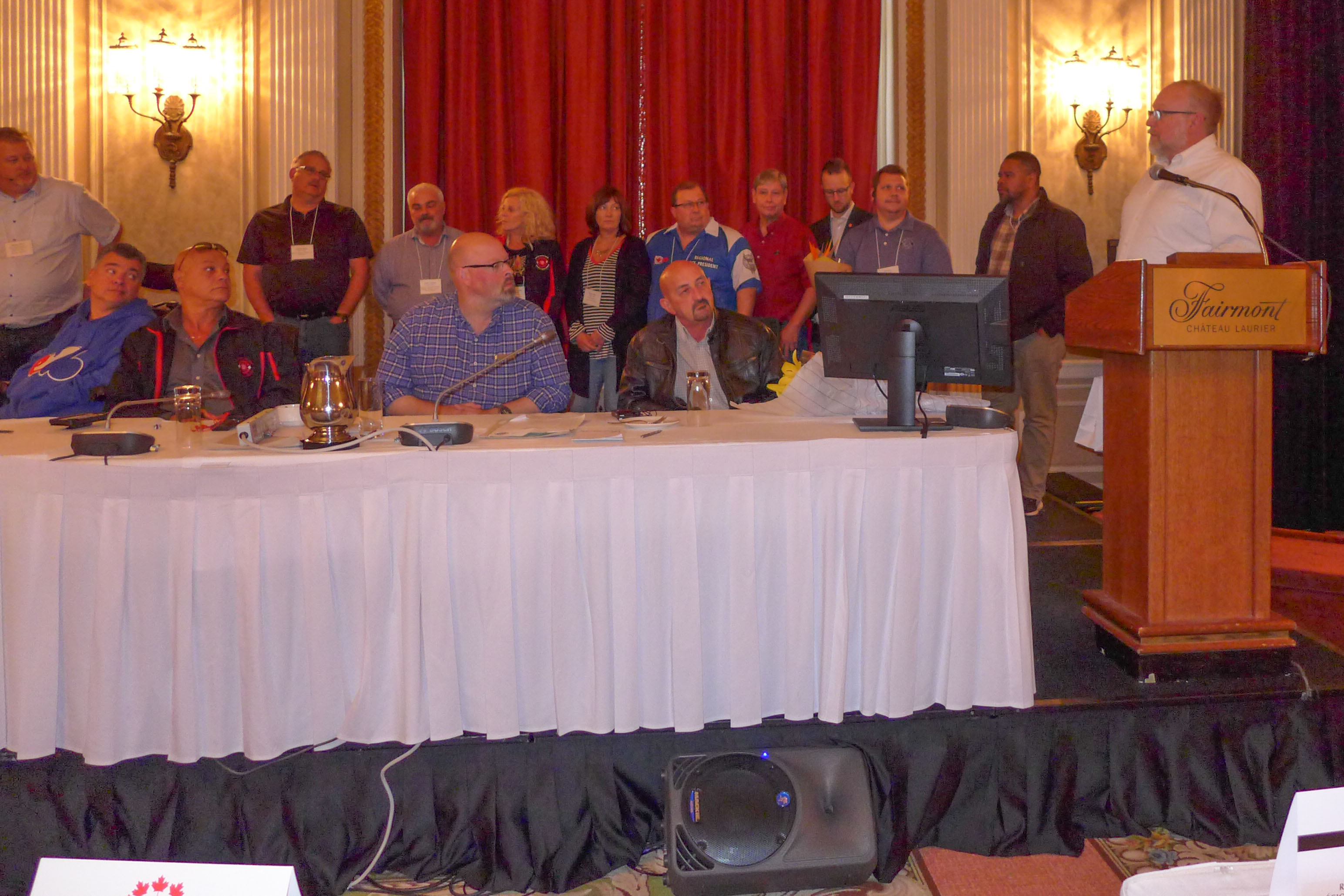 Les VPR honorent Pierrette Labrie qui prend sa retraite et Annette Melanson qui quitte le bureau national