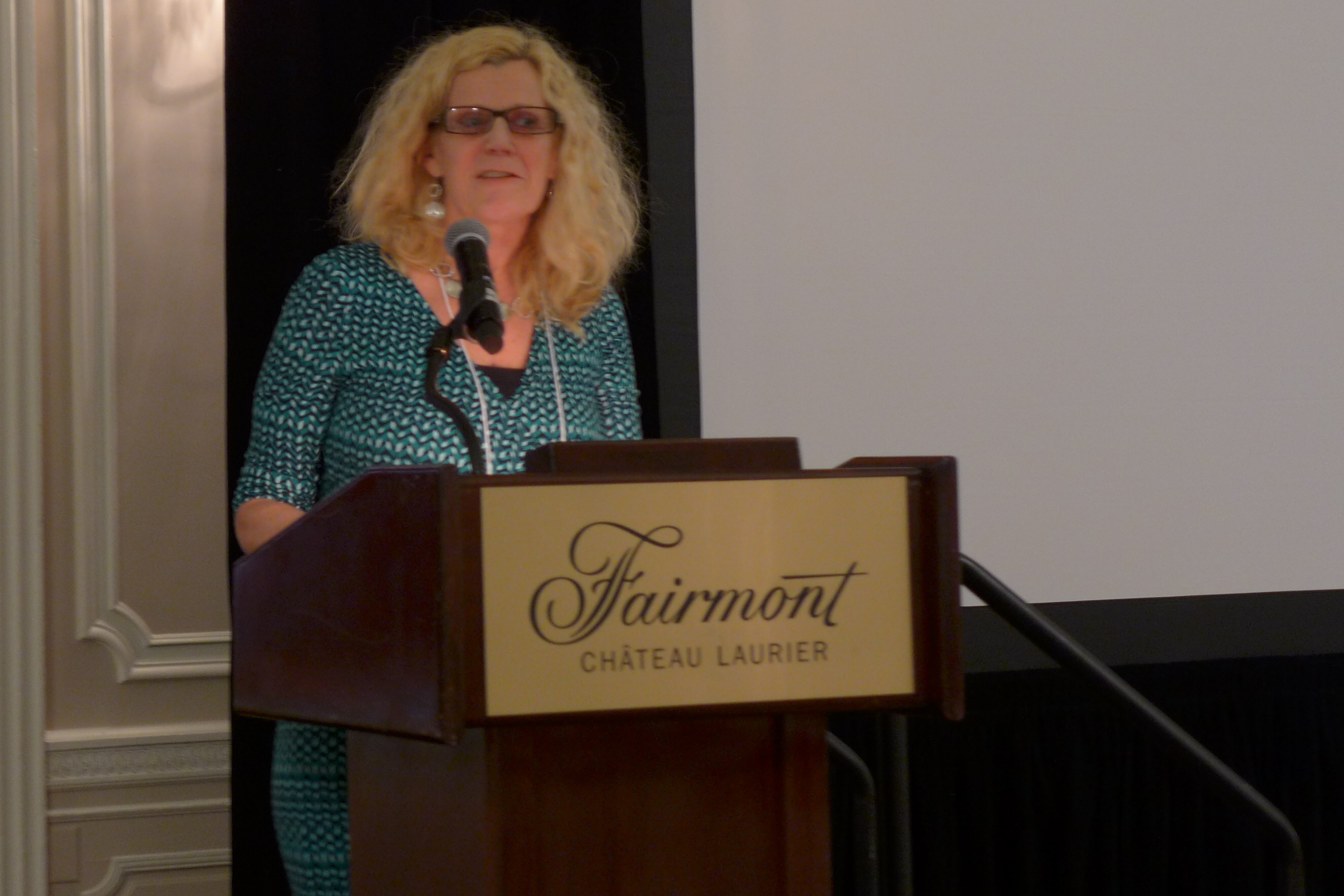 Linda Koenders, Présidente du Comité des chances égales