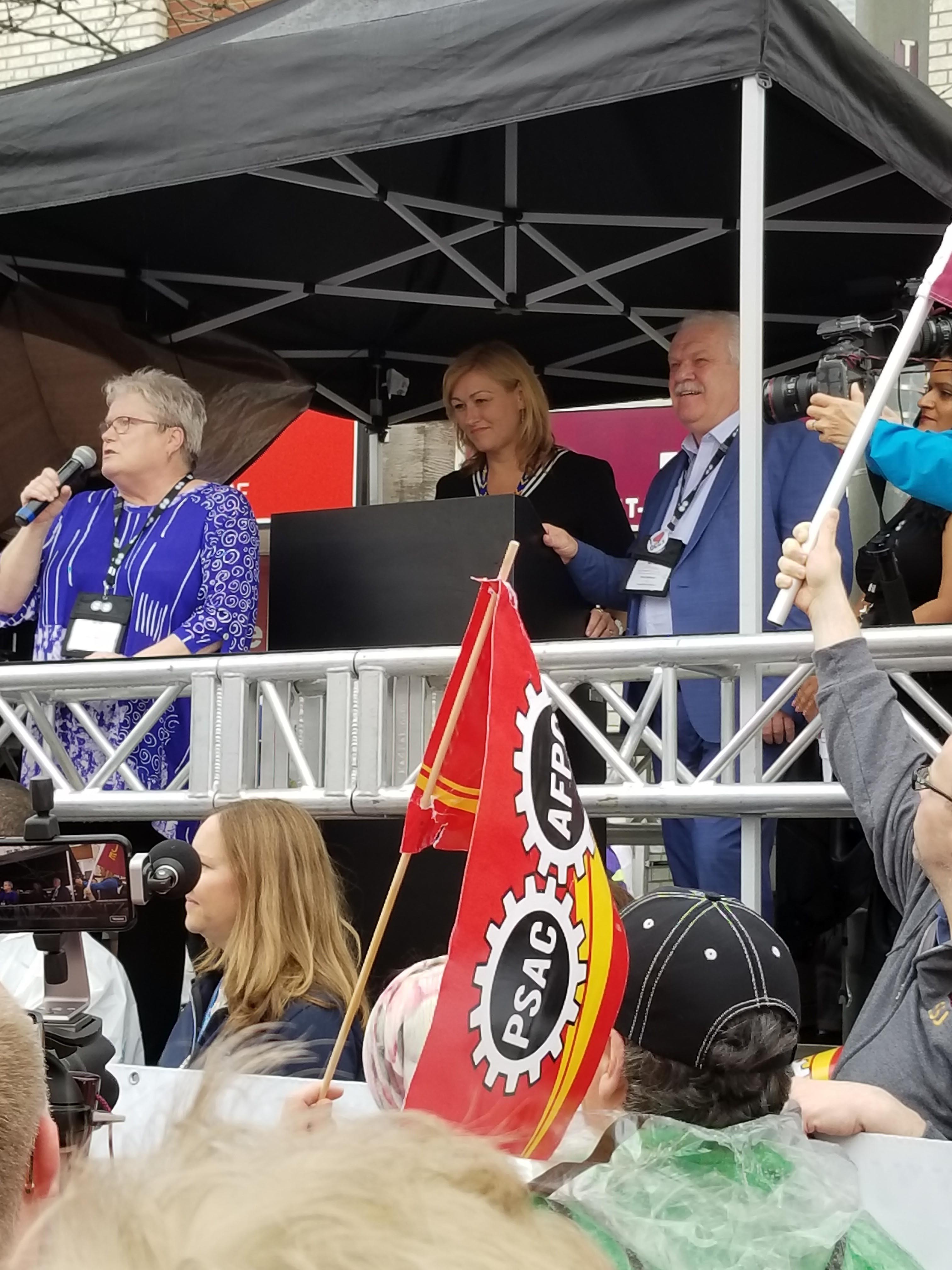 Robyn Benson, Magali Picard, Chris Aylward