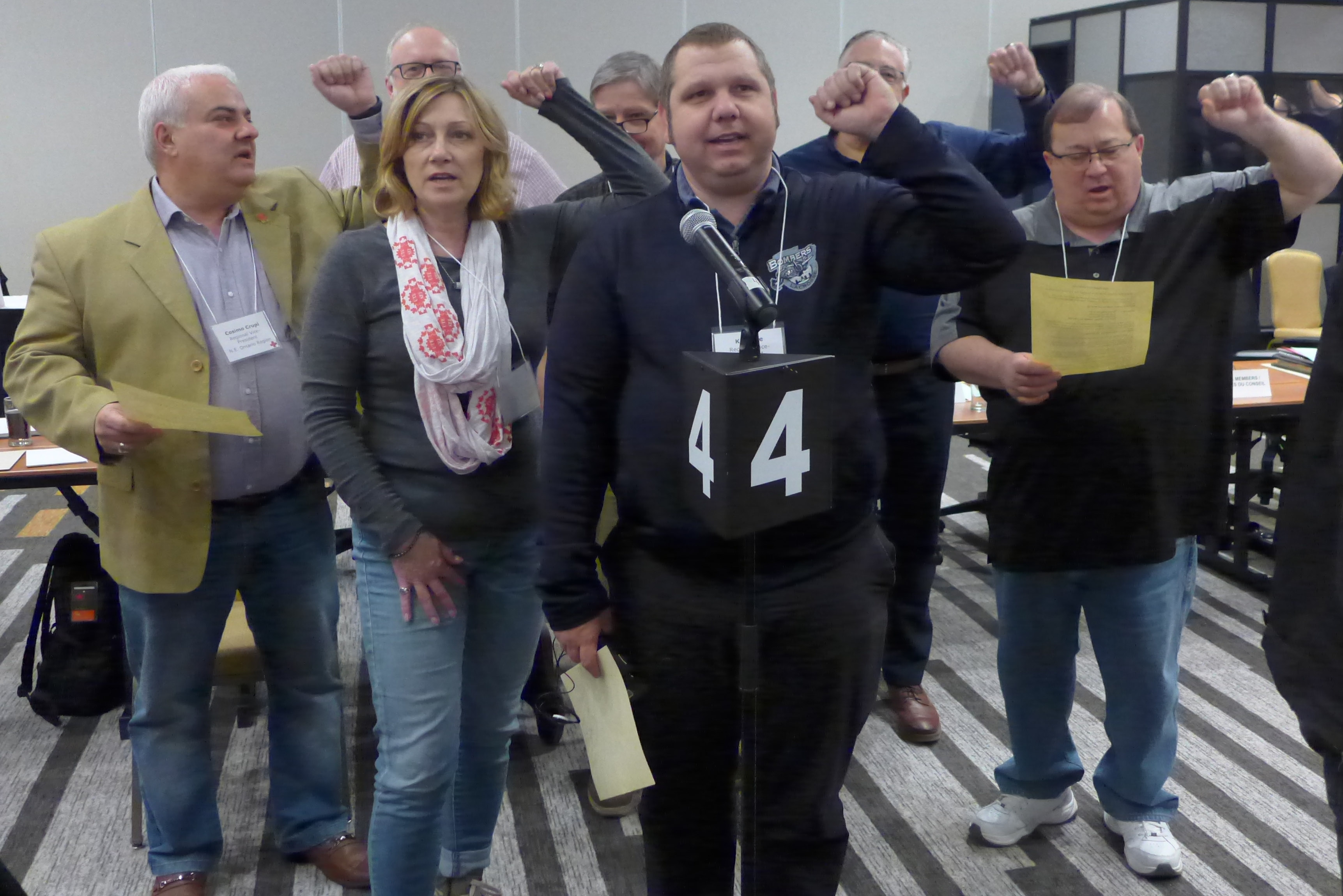 Cosimo Crupi, Kimberley Koch, Ken Bye, Greg Krokosh (Jamie vanSydenborgh, Gary Esslinger, Brian Oldford)