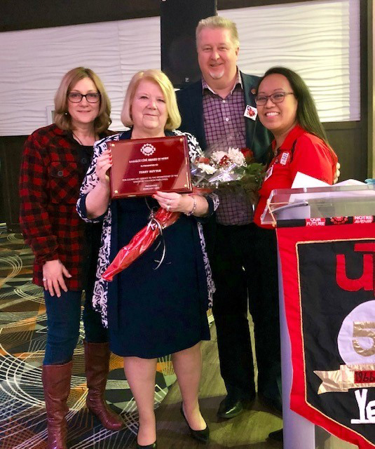 Terry Ruyter receives the Godfroy Côté Award
