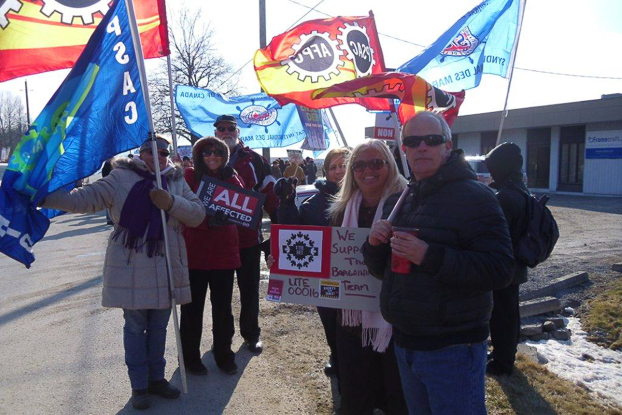 The following people were there from our office: Carolyn Nagel (Chief Steward), Bonnie Combs (Steward), Paula Schulz(Treasurer), Mary Harris-Nauta (member),and Debbie Willett (Local Vice President). The following PSAC members joined us: Dave Carr (UNDE), Donna Struk (CEIU) Bob Black (UTE Hamilton, PSAC Alternate REVP Ontario)