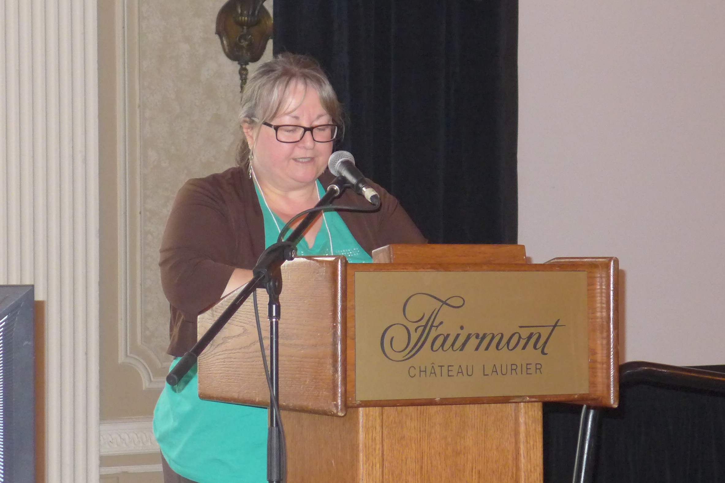 Madonna Gardiner, 2ième Vice-présidente nationale a parlé au sujet des négociations