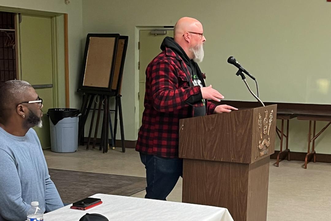 Adam Jackson, 2e vice président et membre de l'équipe de négociation