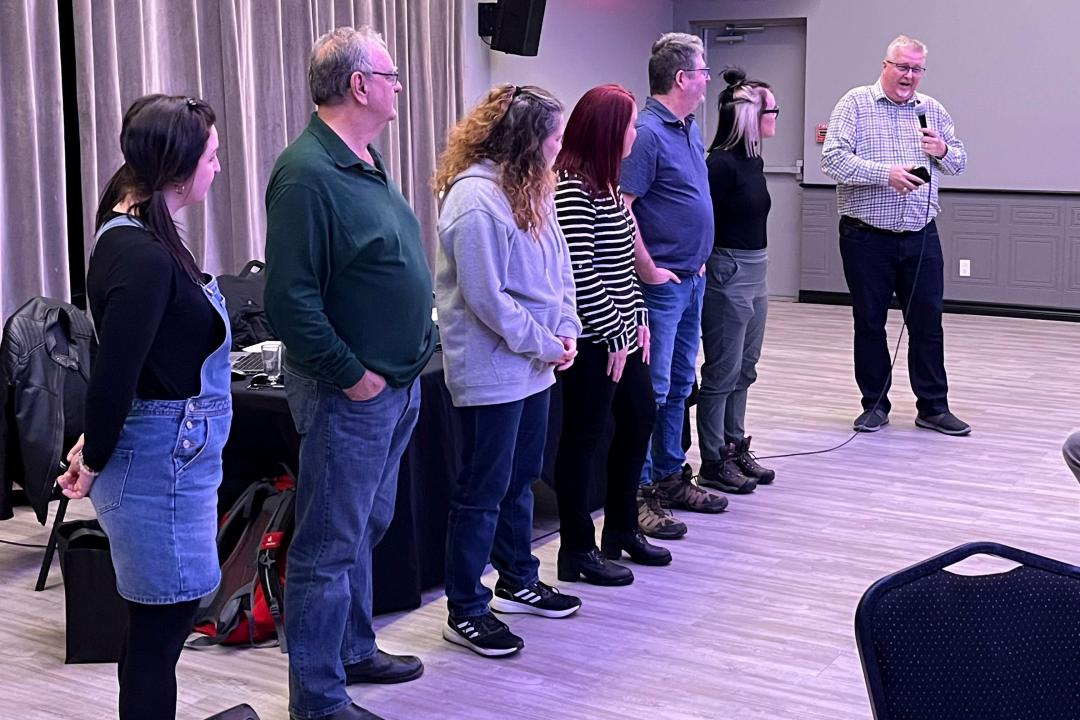 Président national Marc Brière avec l'exécutif de la section locale