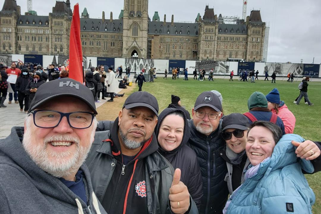 Quelques membres de l'équipe de négo: Jamie vanSydenborgh, Eddy Aristil, Andria Cullen, Brian Oldford, Kimberley Koch, Ashley Green