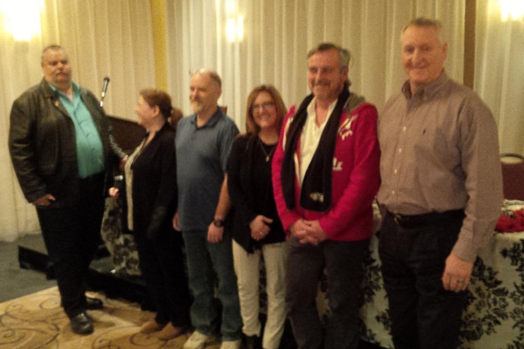 Bob Campbell, Président national, Tracey Sampson, Trésorière, Clarkson Newport, Président de la section locale, Lisa Denvir, Secrétaire, Steve Bowden, 1ier Vice-président, David Miller 2ième Vice-président 