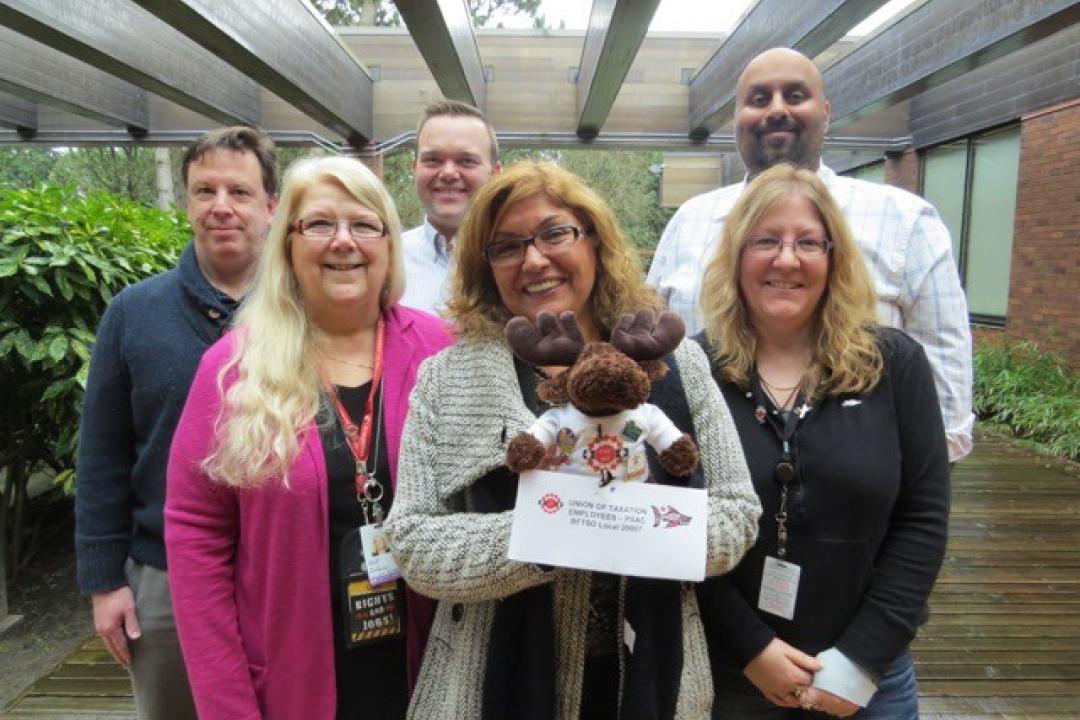 L'orignal du SEI avec l'exécutif de la section locale