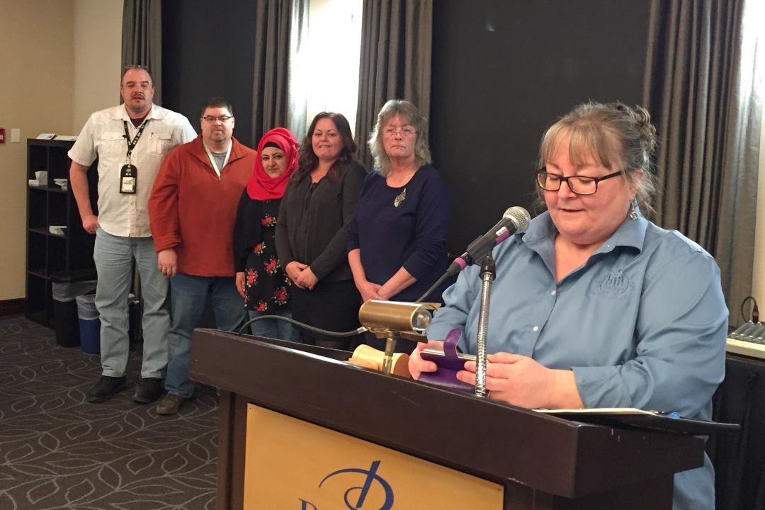 2e vice-présidente nationale Madonna Gardiner prête serment à l'exécutif de la section locale